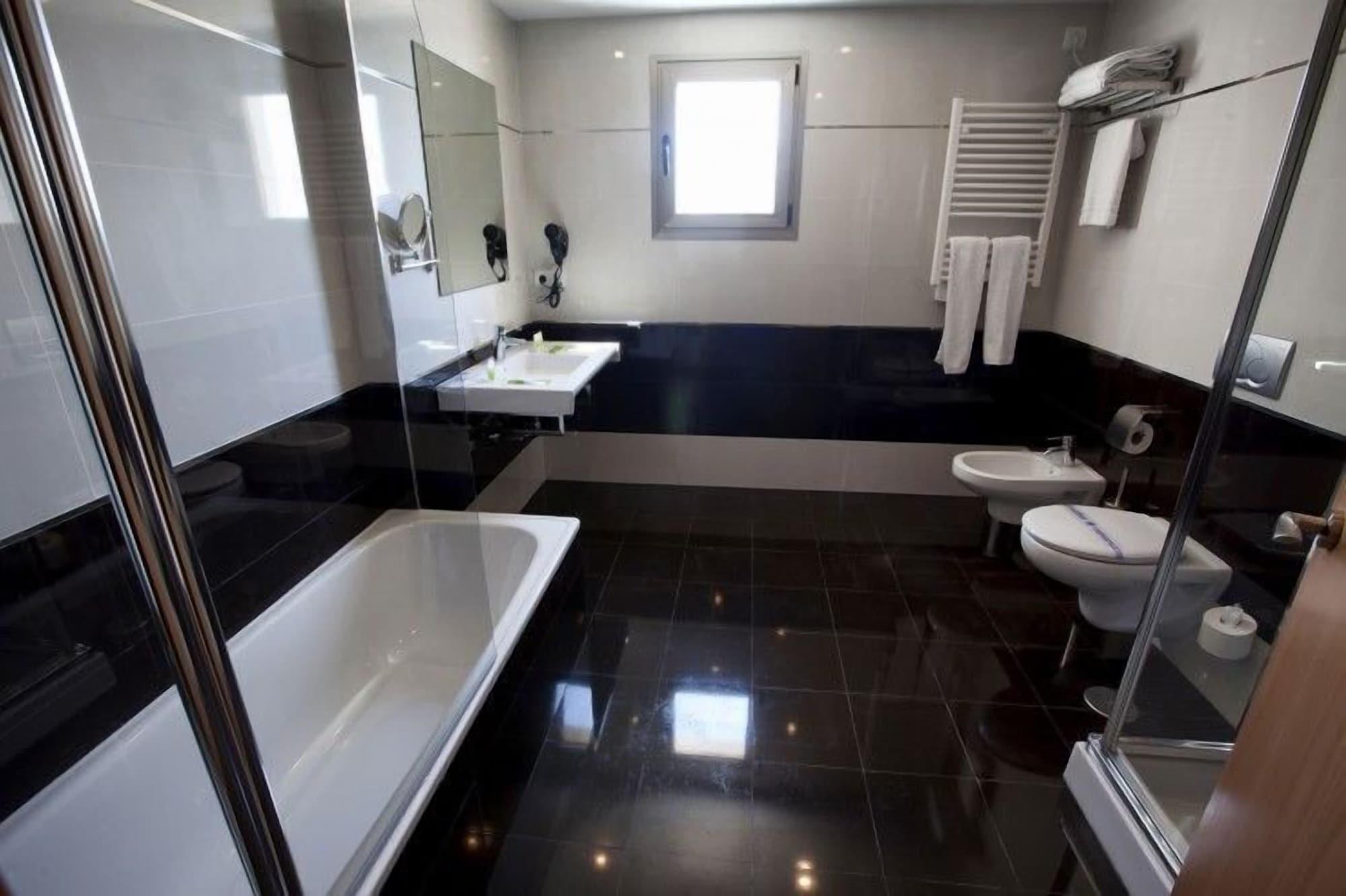 Hotel Allon Mediterrania Villajoyosa Zewnętrze zdjęcie